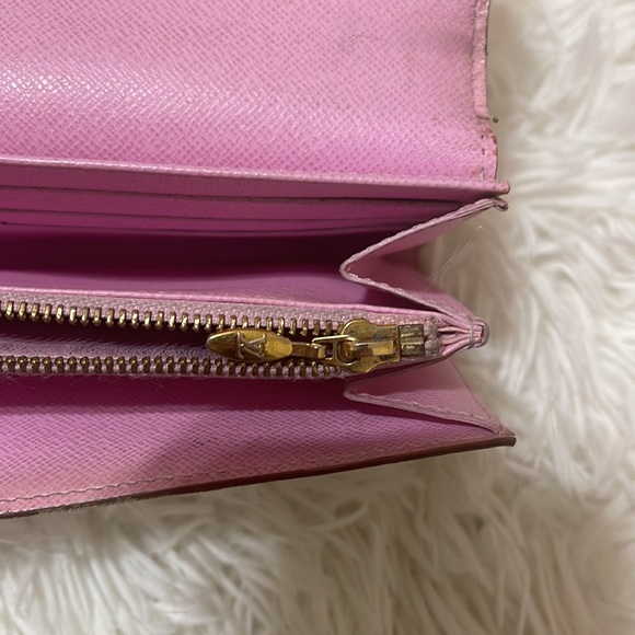 Auth. Louis Vuitton Multicolor Sarah Wallet - Picture 9 of 17